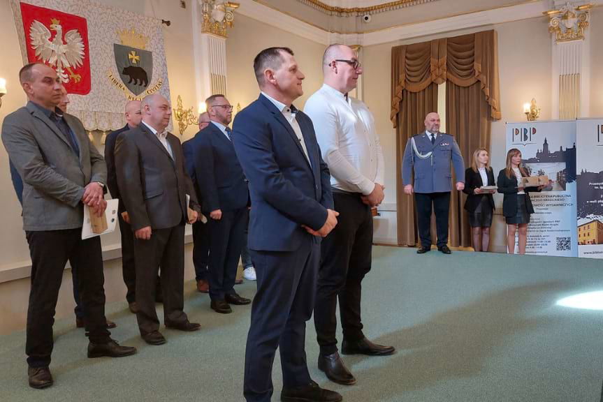 odejscie policjantów na emeryturę