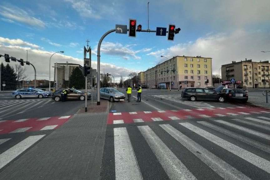 Zderzenie trzech samochodów w Stalowej Woli