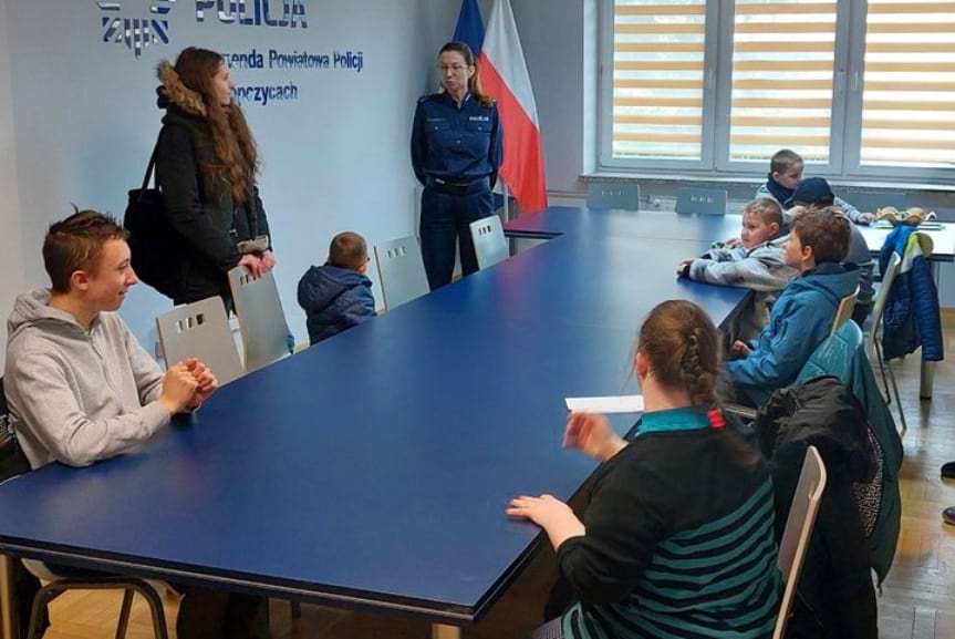 Dzieci odwiedziły ropczycką komendę
