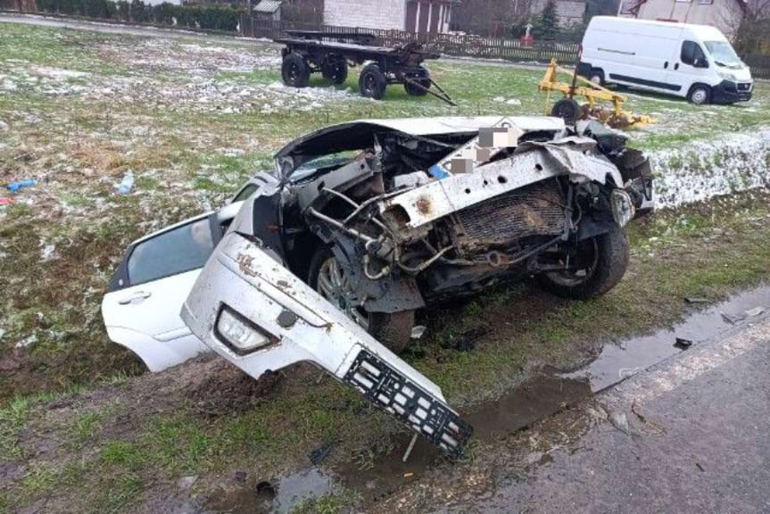 Groźna kolizja w Rzeczycy Okrągłej. Sprawca pijany