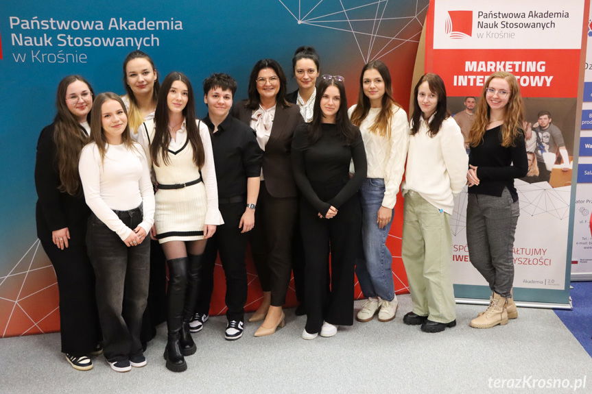 Razem budujemy przedsiębiorczość. Akademickie Forum Biznesu PANS w Krośnie [ZDJĘCIA]