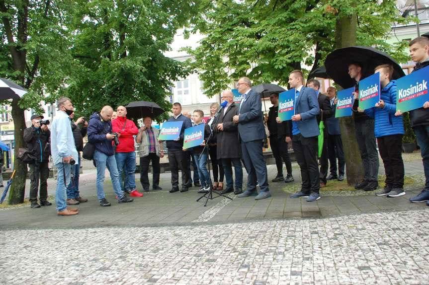 Poseł Mieczysław Kasprzak na rynku w Jaśle: dość nienawiści i dzielenia Polaków!