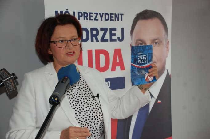 Wyborcze prognozy poseł Marii Kurowskiej z Jasła: być jedną biało - czerwoną drużyną