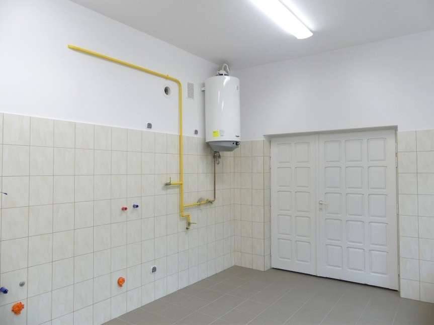 Lipnica Górna. Remont domu ludowego