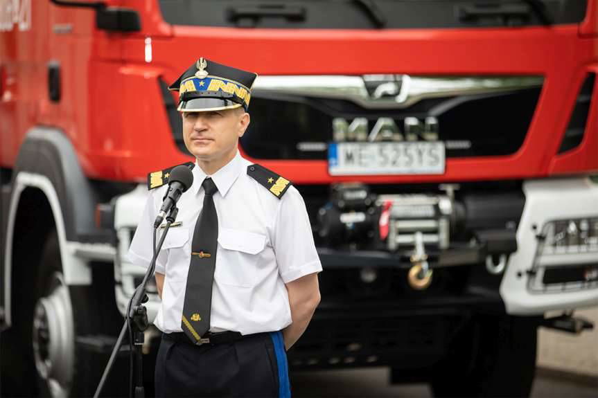 "Bitwa o wozy” - MSWiA sfinansuje wozy strażackie dla gmin o najwyższej frekwencji wyborczej