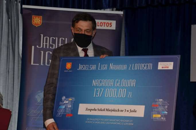 Finał Jasielskiej Ligi Naukowej z Lotosem. Nagrodzeni uczniowie