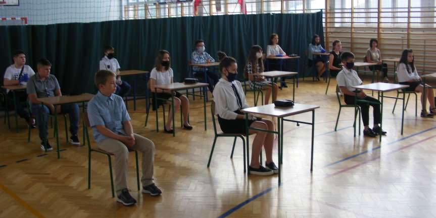 Wójt Osieka Jasielskiego nagrodził najlepszych uczniów