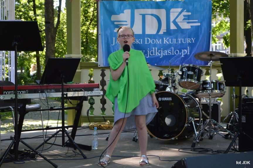 Wakacyjne teatry profilaktyczne z JDK. Niedziela z Indianami