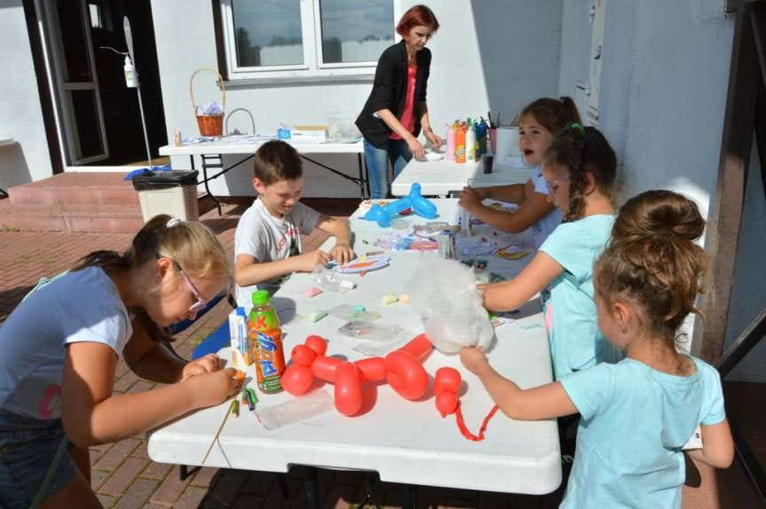 Wakacyjne teatry profilaktyczne z JDK. Moc szczęścia w Krajowicach