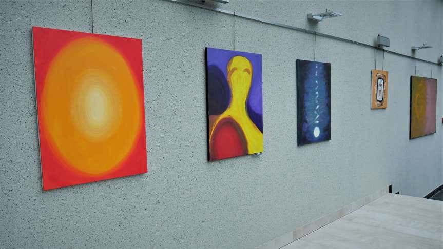 Jasielski Dom Kultury. Obrazy z tego świata Marka Burdzego 