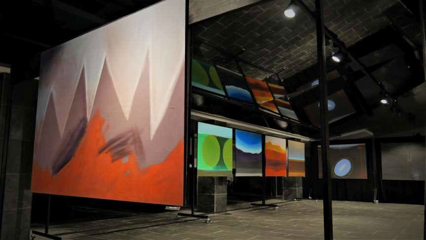 Jasielski Dom Kultury. Obrazy z tego świata Marka Burdzego 