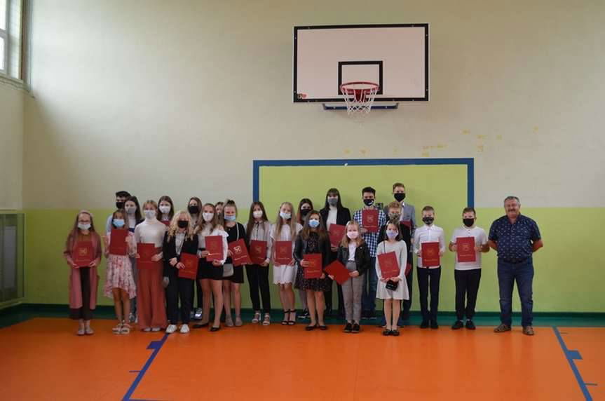 Stypendia burmistrza Kołaczyc dla zdolnych uczniów