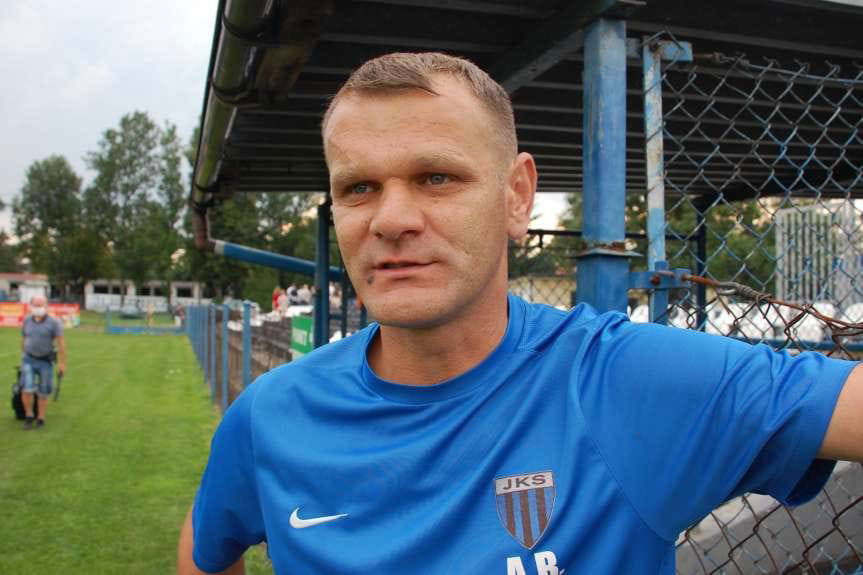 Piłka nożna. IV liga podkarpacka. Falstart Czarnych Jasło. JKS Jarosław wyraźnie lepszy od beniaminka