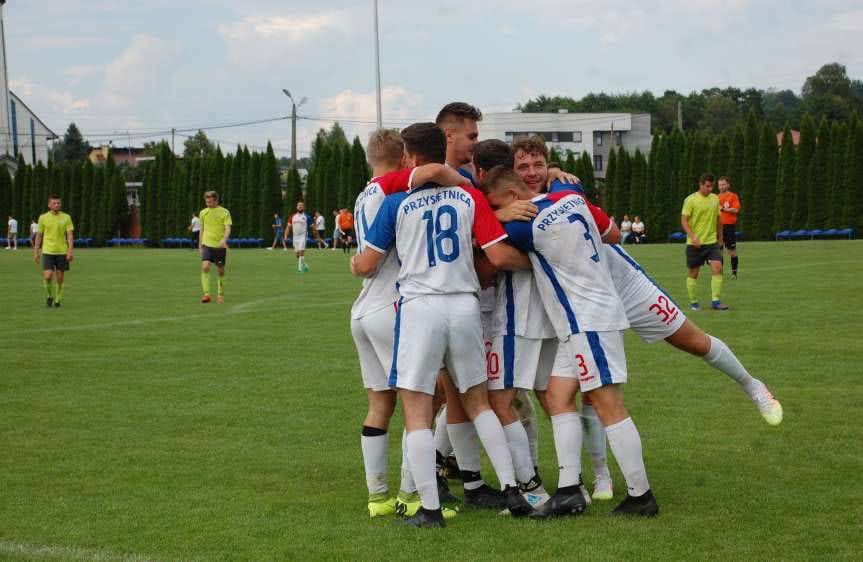 Piłka nożna. V liga krośnieńska. Dramatyczna końcówka w Skołyszynie. Ostoja Kołaczyce zmarnowała rzut karny