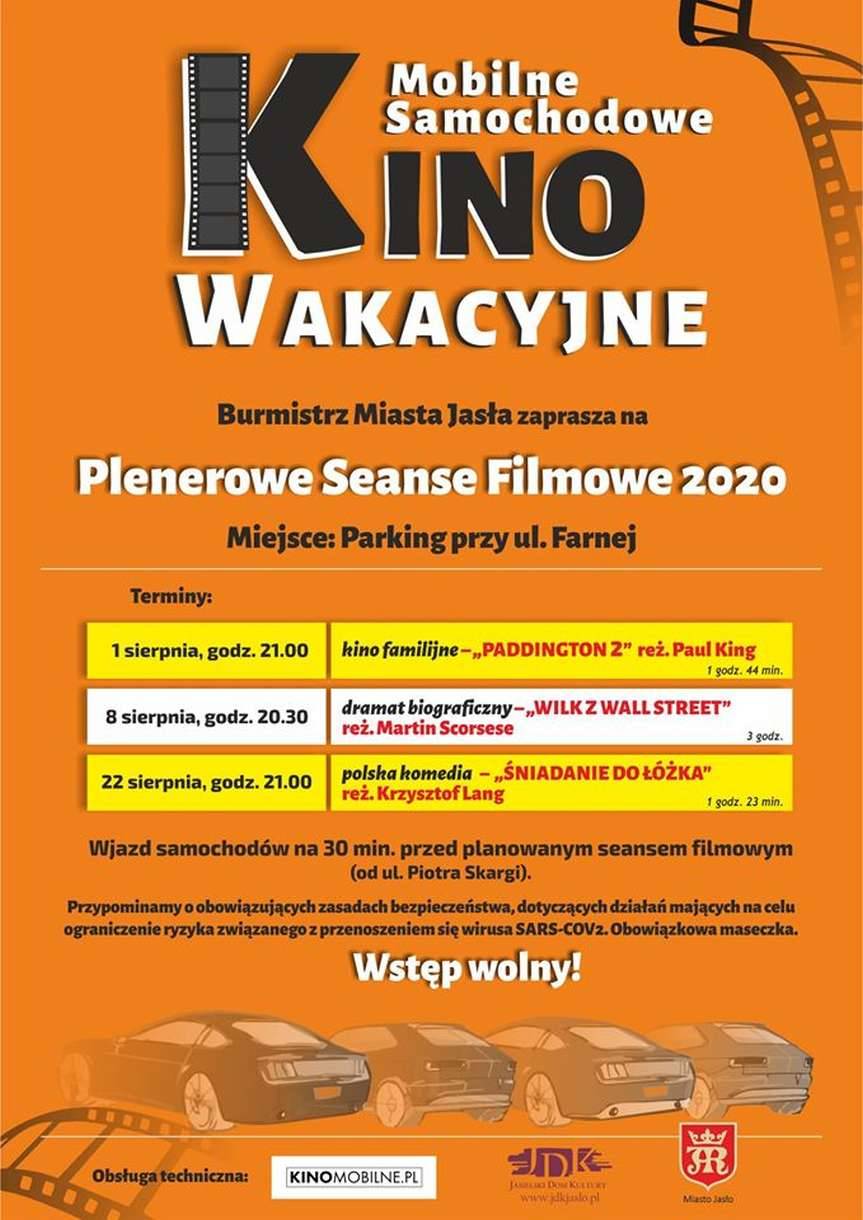 Jasło. Kino samochodowe na parkingu