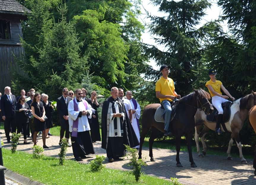 Pogrzeb córki Henryka Dobrzańskiego "Hubala"
