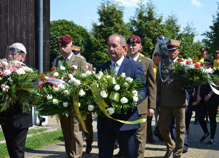 Pogrzeb córki Henryka Dobrzańskiego "Hubala"