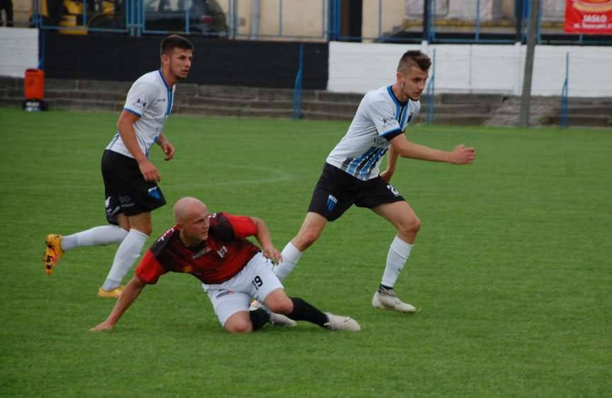 Piłka nożna. IV liga podkarpacka. Czarni w Kolbuszowej