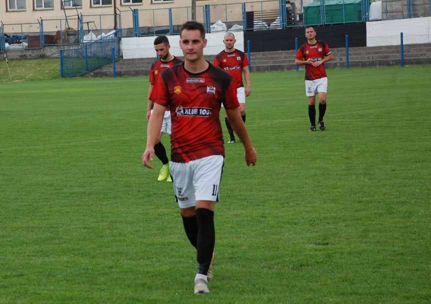 Piłka nożna. IV liga podkarpacka. Tylko remis Czarnych Jasło. Stracony gol w doliczonym czasie gry