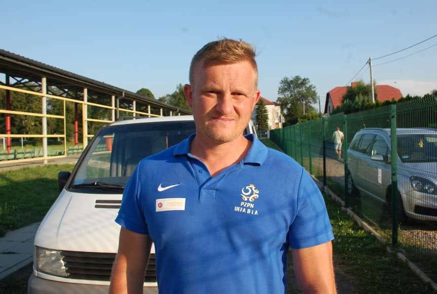 Piłka nożna. V liga krośnieńska. Czeluśnica zgasiła Iskrę. Pierwsze zwycięstwo drużyny Roberta Mastaja