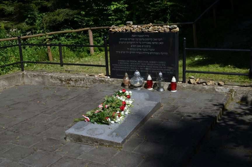 Krajowice/ Kołaczyce. Pamięć o ofiarach niemieckiego bestialstwa