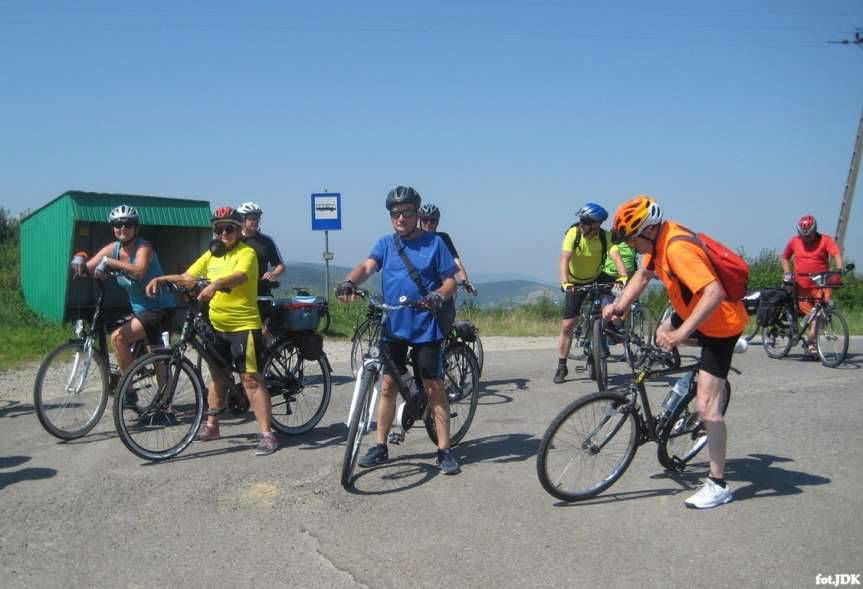 Wyprawa rowerowa na wzgórze Franków. Sielskie krajobrazy i wojenna przeszłość