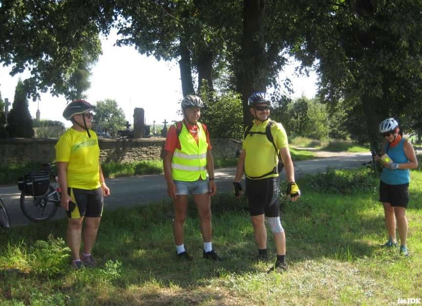 Wyprawa rowerowa na wzgórze Franków. Sielskie krajobrazy i wojenna przeszłość