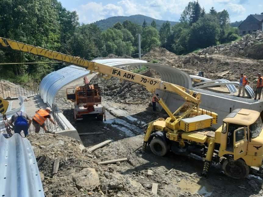 Desznica/Cieklin. Trzy mosty w budowie