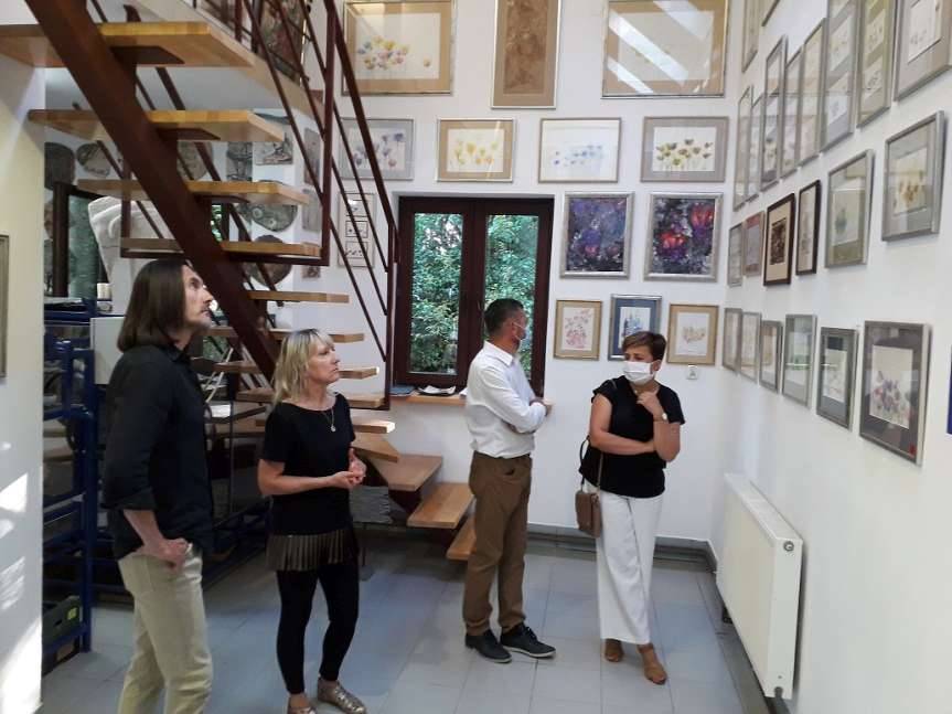 MalGaleria II w Jaśle. Wystawa prac Natalii Fischer i Małgorzaty Samborskiej juniorki