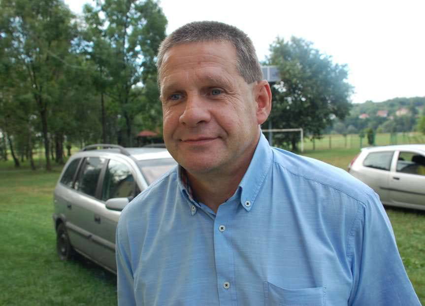 Piłka nożna. V liga krośnieńska. Derbowy dreszczowiec w Kołaczycach. Hat-trick Marcina Walczyka.