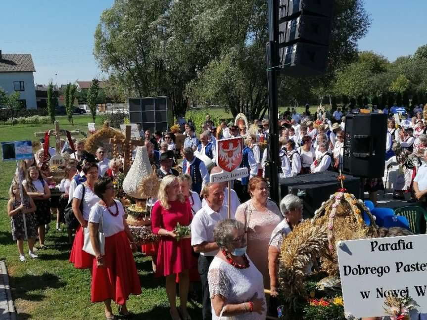 Parafia Świętego Wawrzyńca z Warzyc na dożynkach diecezjalnych w Rzeszowie