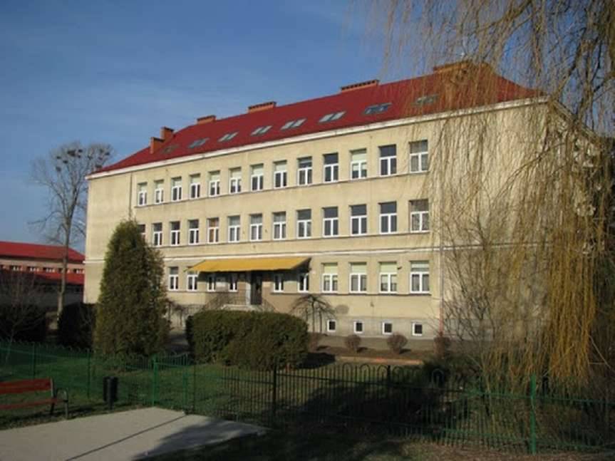 Covid-19 w kołaczyckim liceum. Zajęcia zawieszone