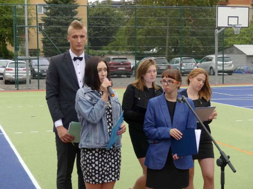 Jasło. Powiatowa inauguracja roku szkolnego w ZSSiU