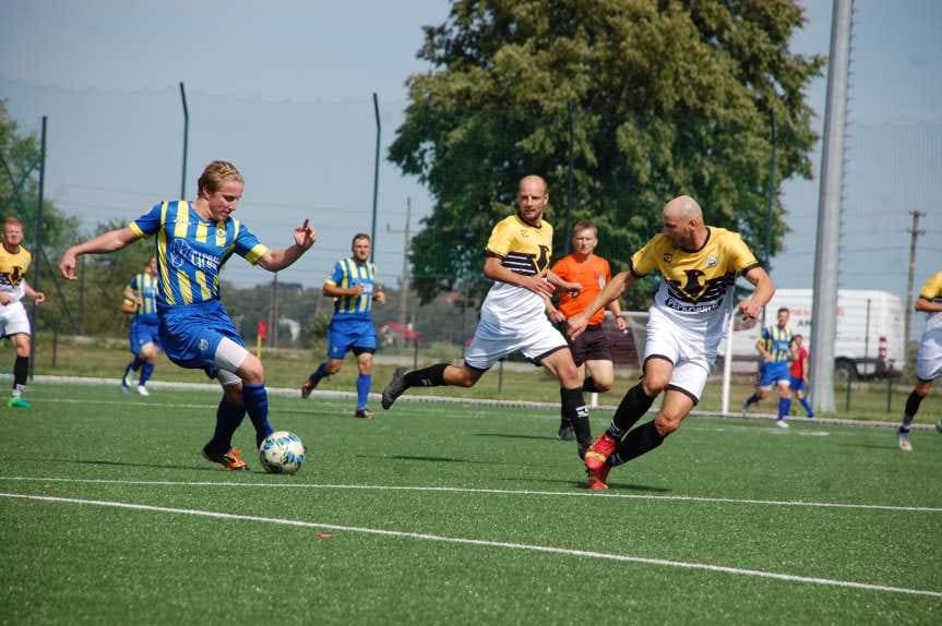 Piłka nożna. V liga krośnieńska. Lider naszpikowany gwiazdami przyjeżdża do Skołyszyna