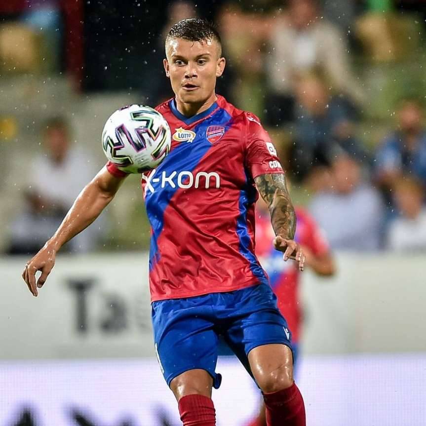 Piłka nożna. Udany występ Kamila Piątkowskiego w biało - czerwonych barwach