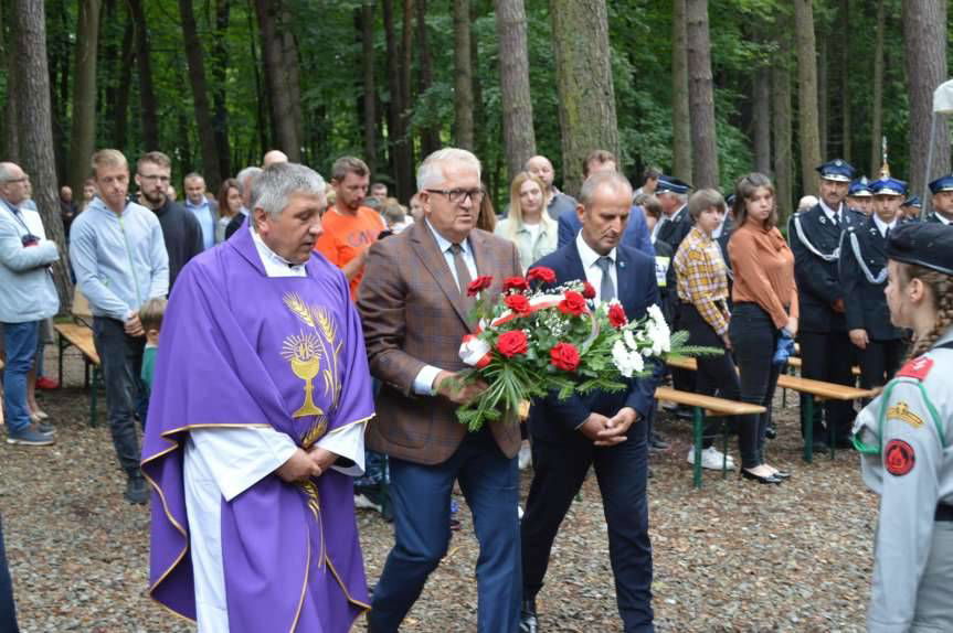 Warzyce. Modlitwa i pamięć o ofiarach niemieckiego barbarzyństwa