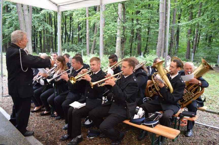 Warzyce. Modlitwa i pamięć o ofiarach niemieckiego barbarzyństwa