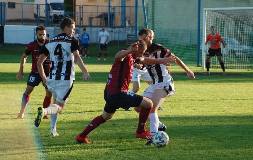 Piłka nożna. IV liga podkarpacka. Zły początek i jeszcze gorszy koniec Czarnych