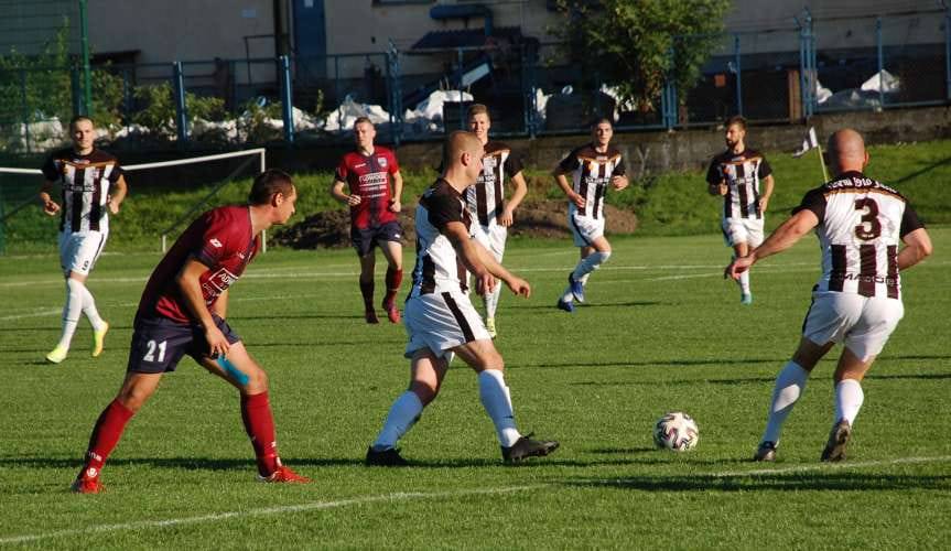 Piłka nożna. IV liga podkarpacka. Sokół u siebie jeszcze nie wygrał. Czarni grają nierówno, czyli wielka niewiadoma w Nisku