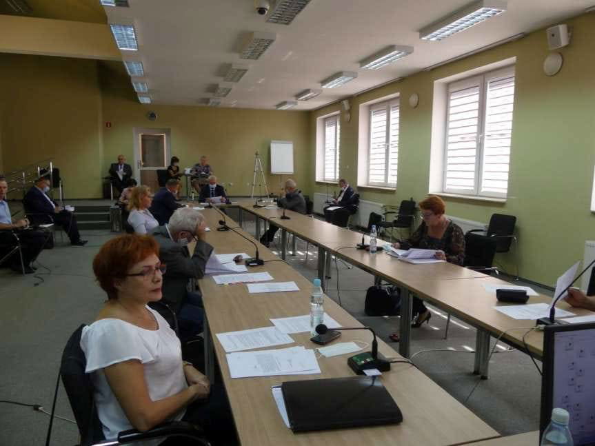 Nadzwyczajna sesja Rady Powiatu w Jaśle. Termomodernizacja szkół, przebudowa oddziału pediatrii i adaptacja poddasza w bursie