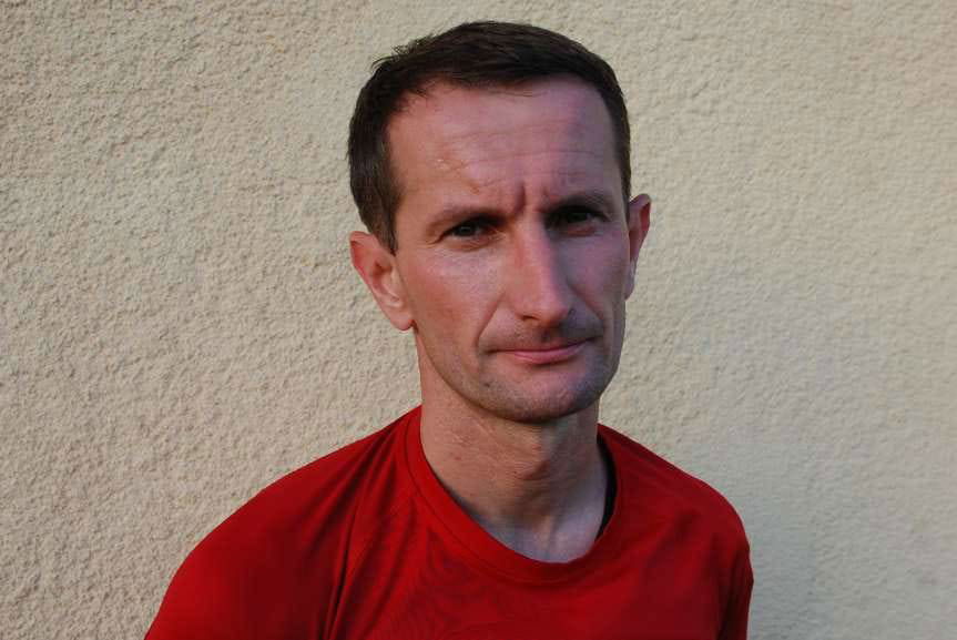 Piłka nożna. V liga krośnieńska. Trwa zwycięska passa Tempa Nienaszów. Cztery gole Marcina Walczyka!