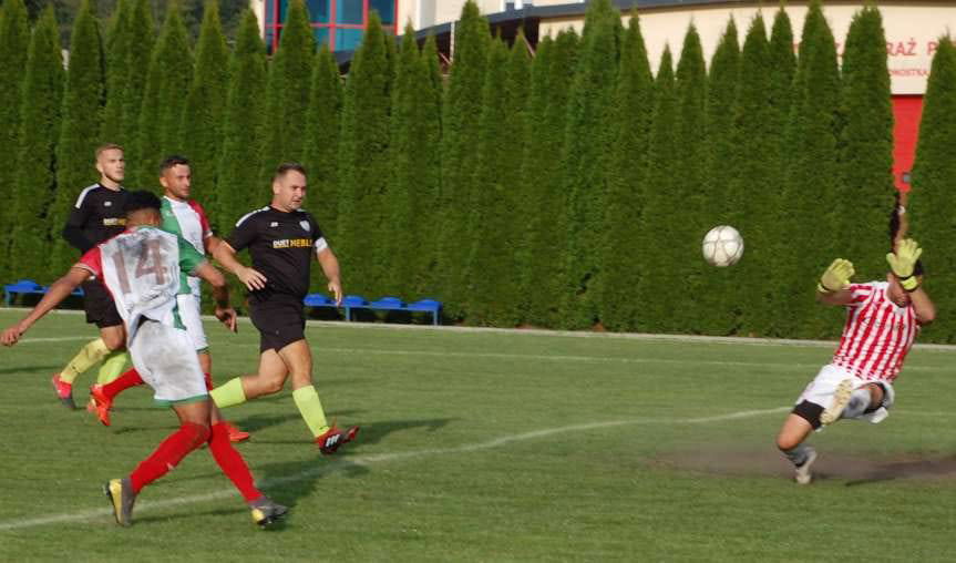 Piłka nożna. V liga krośnieńska. Cosmos Nowotaniec rozgromił LKS Skołyszyn