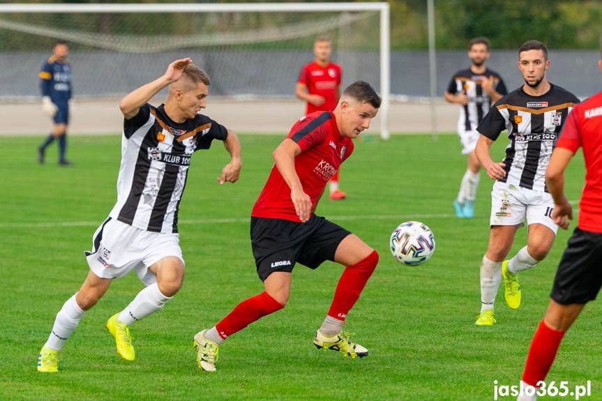 Piłka nożna. IV liga podkarpacka. Derby dla Karpat. Czarni bez siły ofensywnej