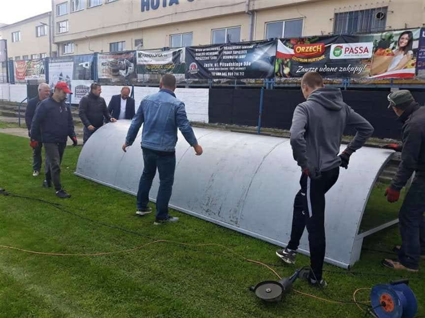 Jasło. Ruszyły prace przy dwóch boiskach sportowych 