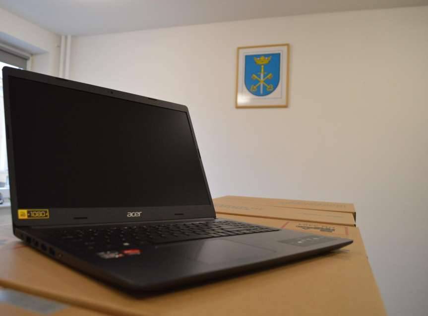 Gmina Jasło. Laptopy dla dzieci powodzian