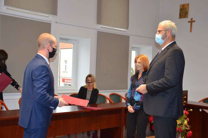 Burmistrz Jasła nagrodził nauczycieli 