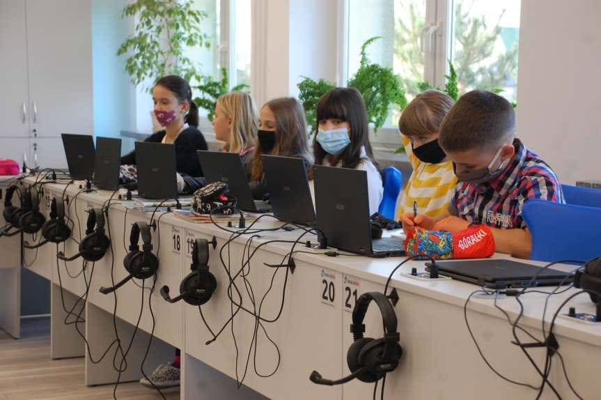 Nowoczesna pracownia językowa nagrodą za zwycięstwo w Jasielskiej Lidze Naukowej z Lotosem