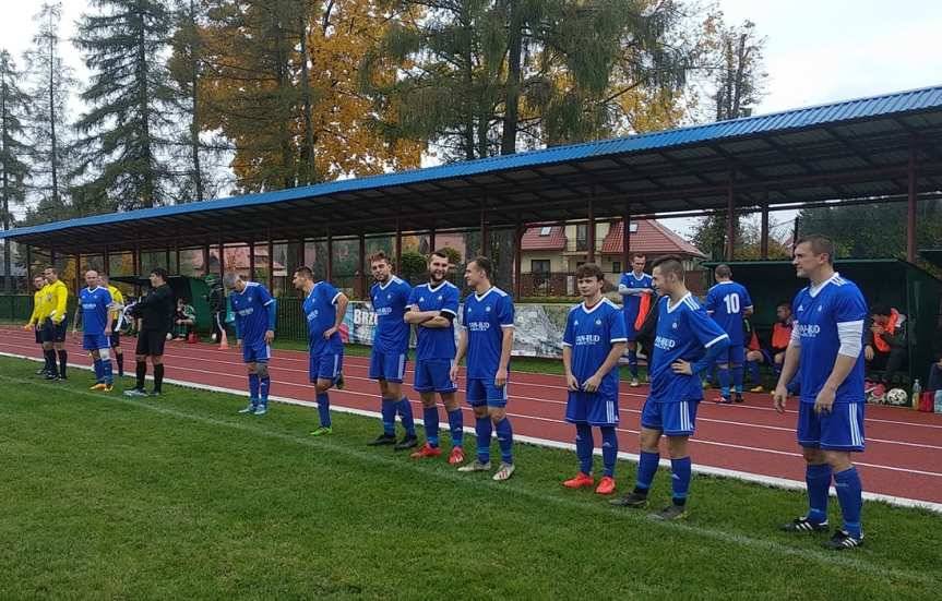 Piłka nożna. V liga krośnieńska. Sensacyjna porażka Tempa Nienaszów w Brzozowie. Remis Skołyszyna w Uhercach