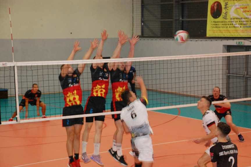 Siatkówka. II liga mężczyzn. Trzeci mecz - trzecie zwycięstwo MKS MOSiR Jasło