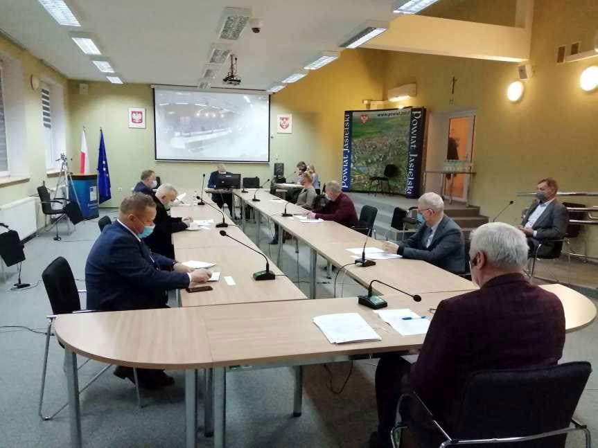 Zostanie zakupiony dla szpitala w Jaśle aparat do szybszego wykrywania koronawirusa